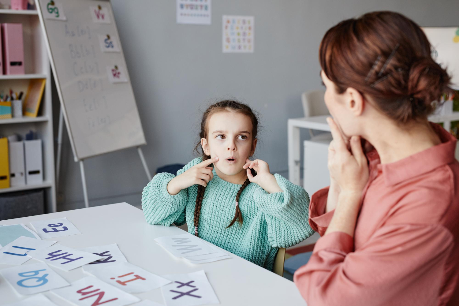 Dificuldade ao falar? Entenda como a Apraxia de Fala impacta na vida do ...