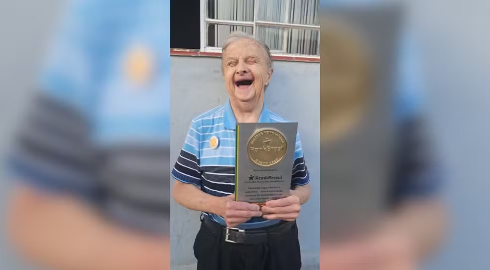 Idoso de 80 anos com síndrome de down